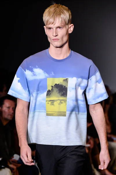 Look 26